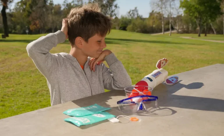 How makes Tech Activites Outdoor for Kids Play Ideas